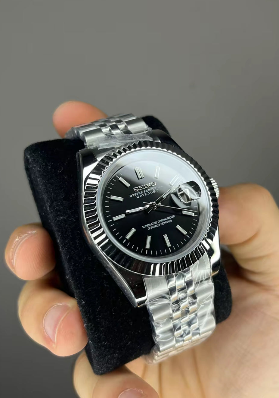 SEIKOMOD BLACK DIAL DATEJUST